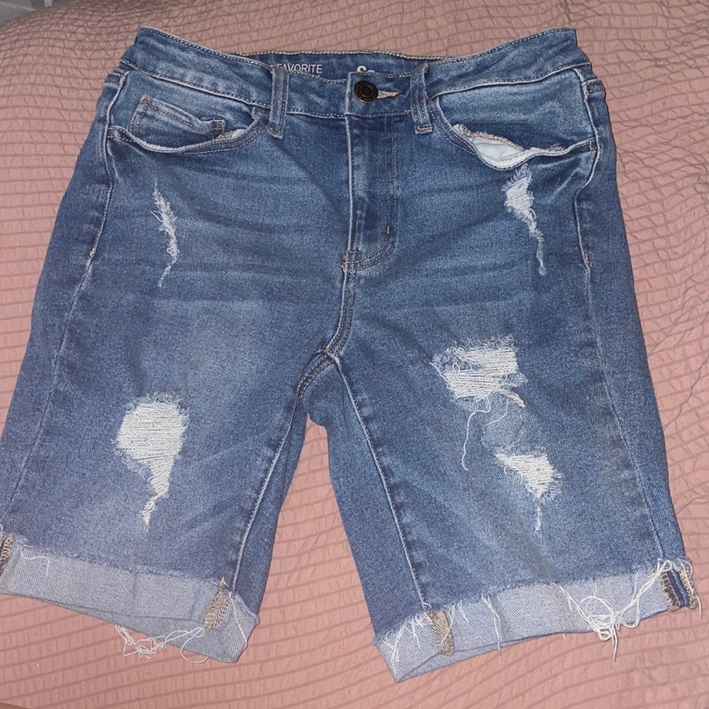 High rise jean shorts, tried on but never worn, in good condition